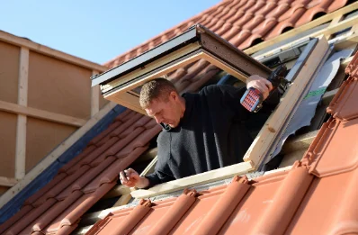 Pose de fenêtres de toit Velux à la Genétouze